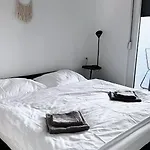 アパート Privlike プリヴラカ
